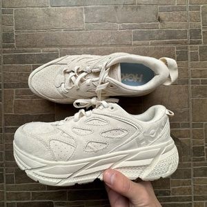 Hoka One One Unisex U Clifton L Suede Sz US W 8.5/ M 7.5 UK 7 EEGG 1122571